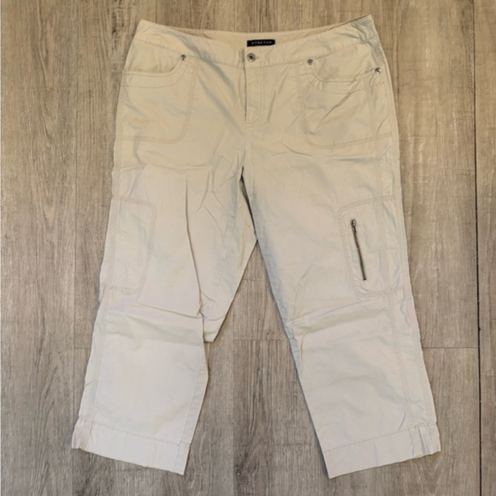 Axcess by Liz Claiborne Stretch Capris Beige 12
